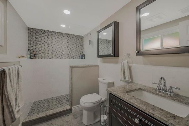 Bathroom, Interior, Recessed Lighting