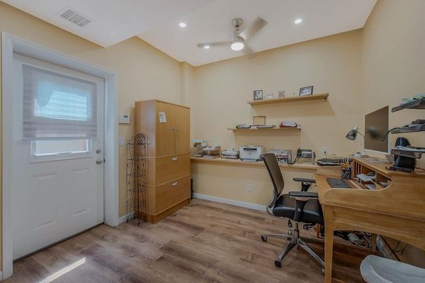 Home Office, Interior, Recessed Lighting, Wood Texture Flooring