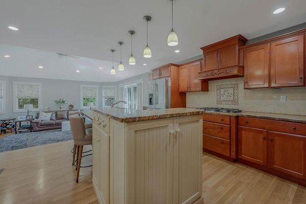 Interior, Kitchen, Living room, Pendant Lights, Recessed Lighting, Wood Texture Flooring