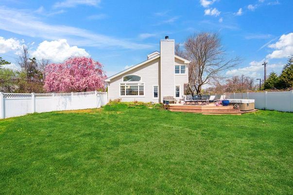 Backyard, Exterior, Hot Tub
