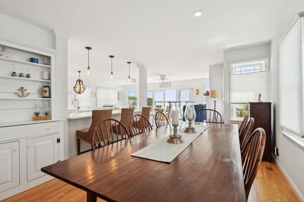 Dining room, Interior, Kitchen, Pendant Lights, Recessed Lighting, Wood Texture Flooring