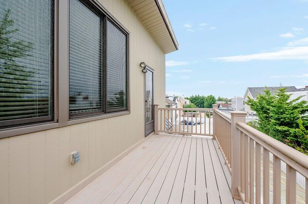 Exterior, Wood Texture Flooring