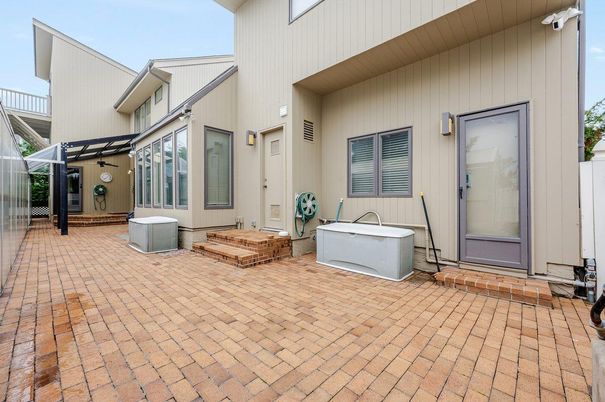 Exterior, Hot Tub