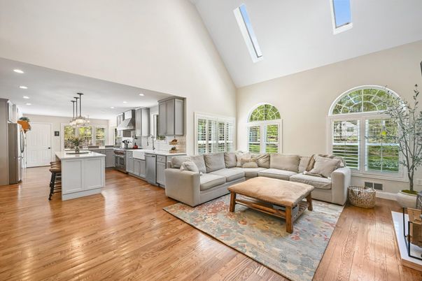 Interior, Kitchen, Living room, Pendant Lights, Recessed Lighting, Wood Texture Flooring
