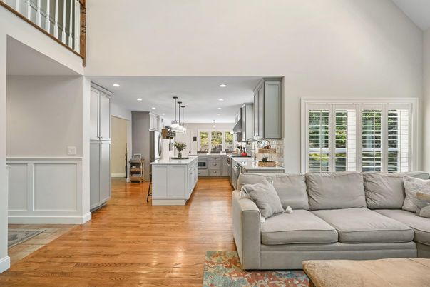 Interior, Kitchen, Living room, Pendant Lights, Recessed Lighting, Wood Texture Flooring