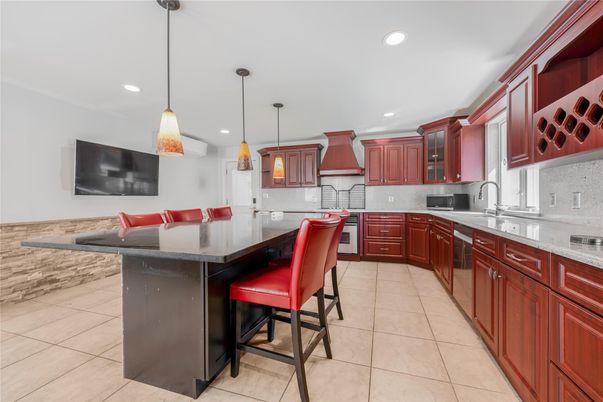 Interior, Kitchen, Pendant Lights, Recessed Lighting, Stainless Steel Appliances
