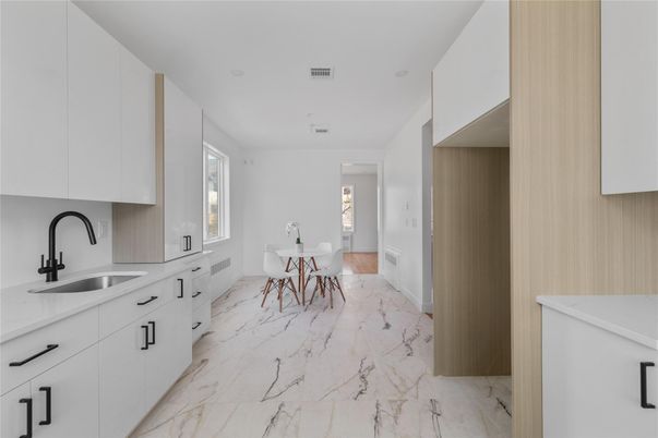 Dining room, Interior, Kitchen, Marble, Recessed Lighting