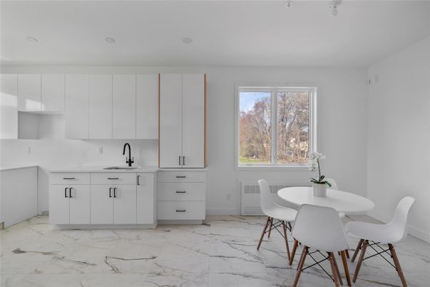 Dining room, Interior, Kitchen, Marble, Recessed Lighting