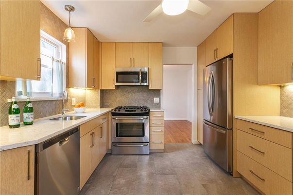 Interior, Kitchen, Pendant Lights, Stainless Steel Appliances
