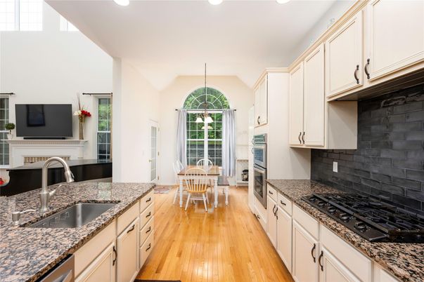 Dining room, Interior, Kitchen, Recessed Lighting, Wood Texture Flooring
