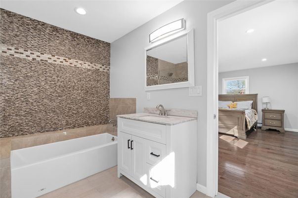 Bathroom, Bedroom, Interior, Recessed Lighting, Wood Texture Flooring