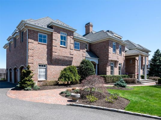Exterior, Facade, Brick Facade, French Provincial
