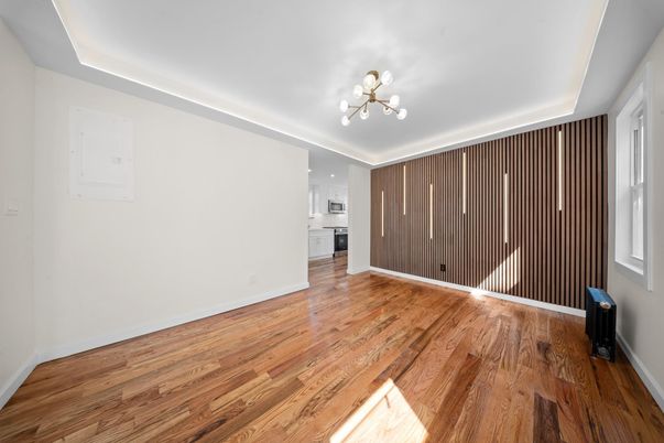 Empty room, Interior, Pendant Lights, Wood Texture Flooring