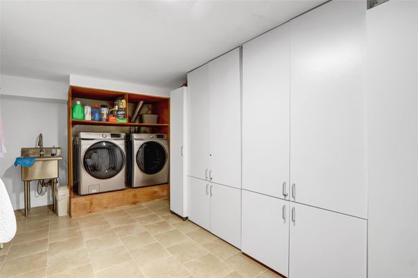 Interior, Washer