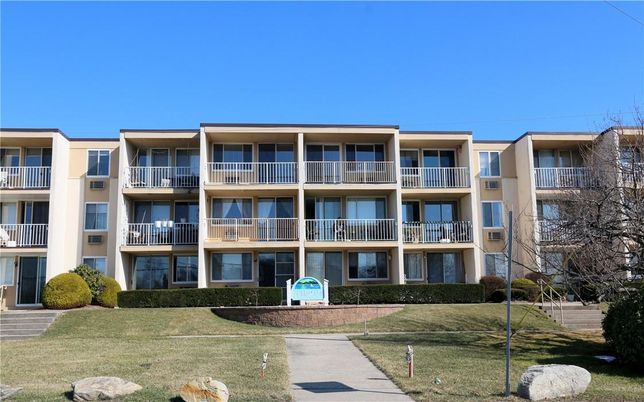 Exterior, Facade, Condo Building