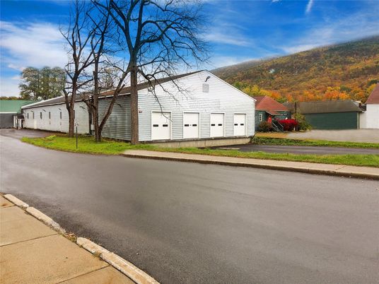 Detached Garage, Exterior