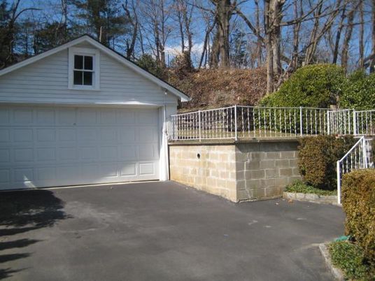 Detached Garage, Exterior