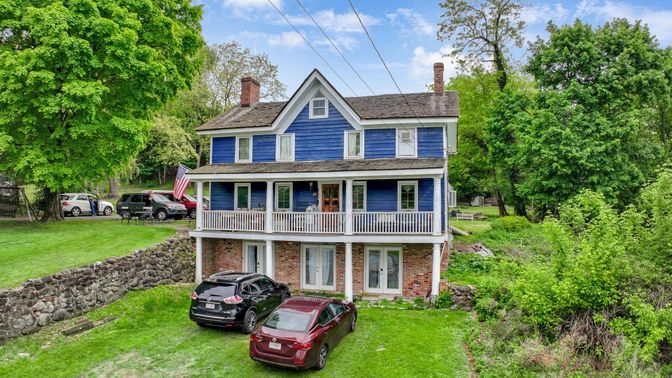 Exterior, Facade, Brick Facade, Queen Anne Victorian