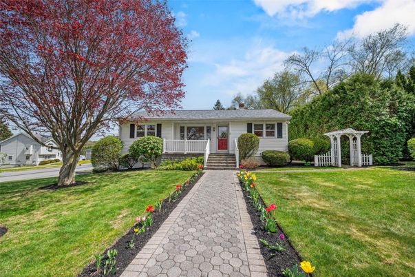 Backyard, Exterior, Facade, Cape Cod
