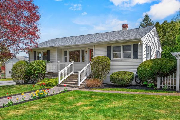 Exterior, Facade, Cape Cod