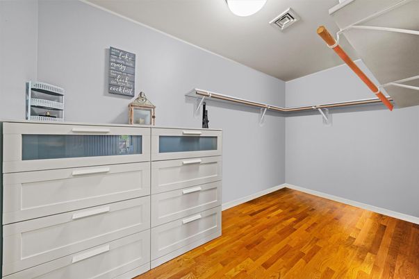 Interior, Walk-in Closets, Wood Texture Flooring