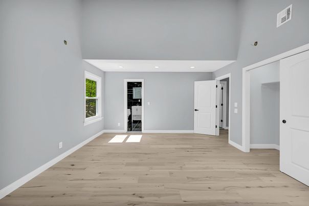 Empty room, Interior, Recessed Lighting, Wood Texture Flooring