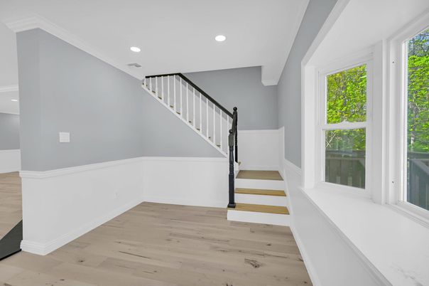 Interior, Recessed Lighting, Wood Texture Flooring