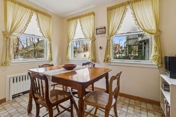 Dining room, Interior