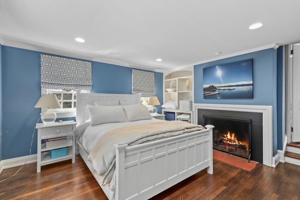 Bedroom, Fireplace, Interior, Recessed Lighting, Wood Texture Flooring