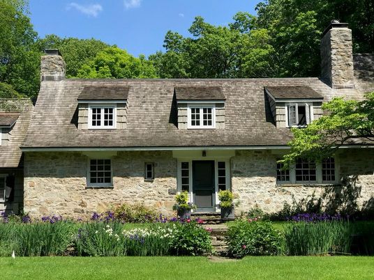 Exterior, Facade, Cape Cod