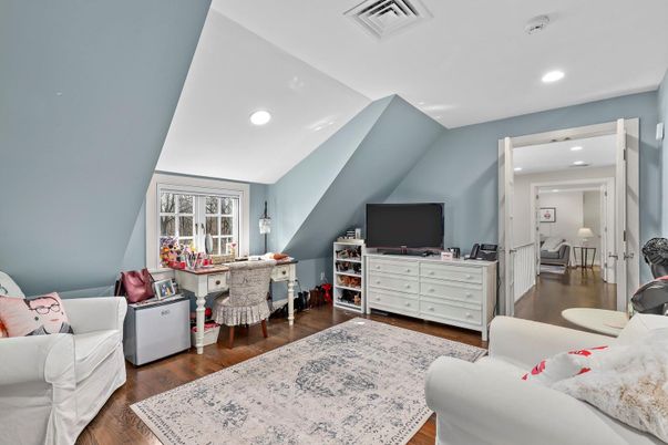Home Office, Interior, Recessed Lighting, Wood Texture Flooring