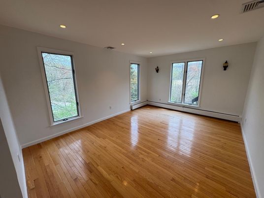 Empty room, Interior, Recessed Lighting, Wood Texture Flooring