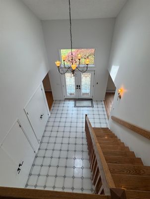 Chandelier, Interior