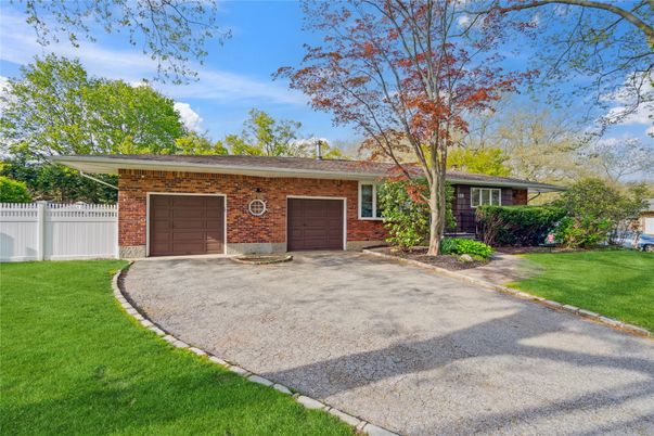 Attached, Exterior, Facade, Brick Facade, Ranch