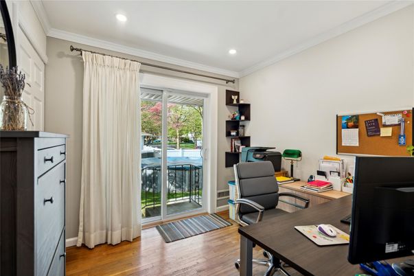 Home Office, Interior, Recessed Lighting, Wood Texture Flooring