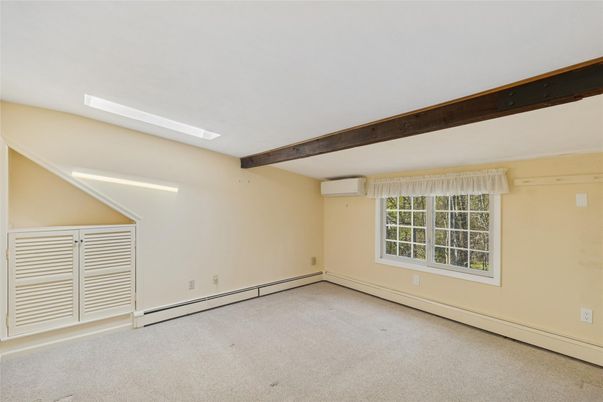 Empty room, Interior, Wooden Beams