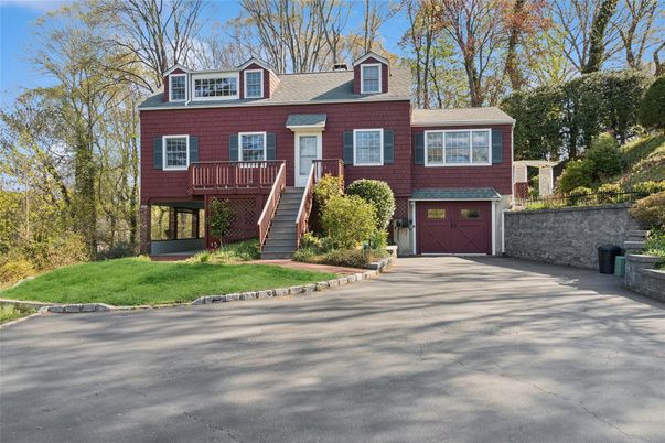 Attached, Exterior, Facade, Raised Ranch