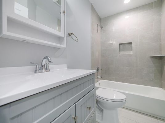 Bathroom, Interior, Recessed Lighting
