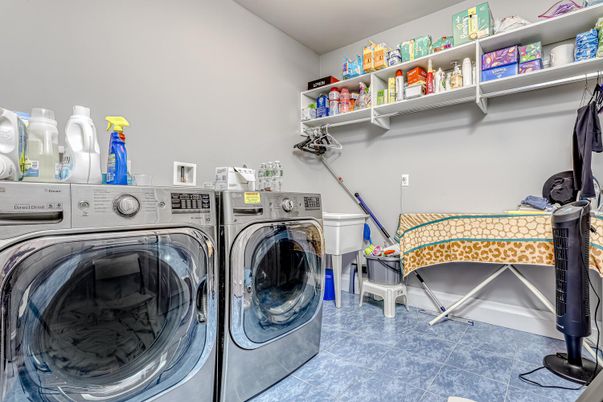 Interior, Washer