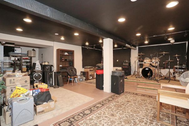 Interior, Recessed Lighting, Stone Walls, Washer