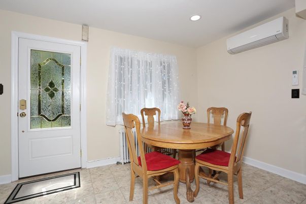 Dining room, Interior, Recessed Lighting