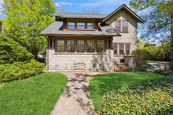 Exterior, Facade, American Craftsman