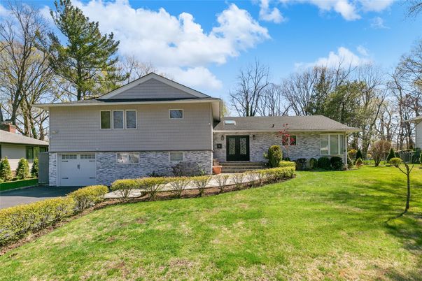 Attached, Backyard, Exterior, Facade, Split Level