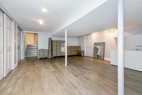 Interior, Recessed Lighting, Walk-in Closets, Wood Texture Flooring