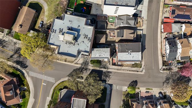 Exterior, Drone