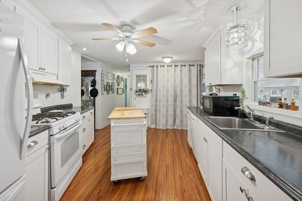 Interior, Kitchen, Wood Texture Flooring