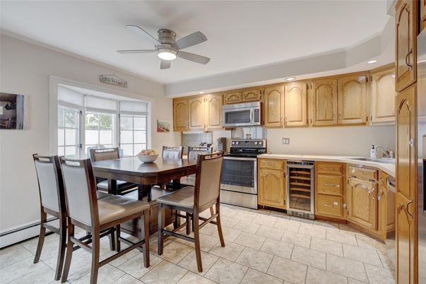 Dining room, Interior, Kitchen, Recessed Lighting