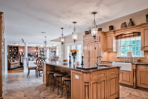 Chandelier, Dining room, Interior, Kitchen, Living room, Pendant Lights
