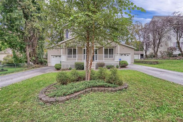 Attached, Detached Garage, Exterior, Facade, Cape Cod