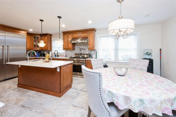 Dining room, Interior, Kitchen, Pendant Lights, Recessed Lighting, Stainless Steel Appliances